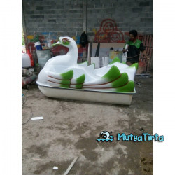 Pabrik Bebek Goes Fiberglass Taman Wisata Air